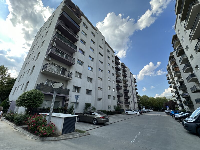 Militari- Pacii, Ten Blocks, bloc 2010, 3 min metrou, Bd. Iuliu Maniu 109