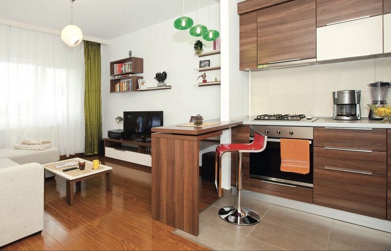 Militari- Pacii, Ten Blocks, bloc 2010, 3 min metrou, Bd. Iuliu Maniu 109